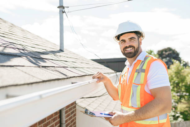 Best Roof Gutter Cleaning  in Reedsville, WI